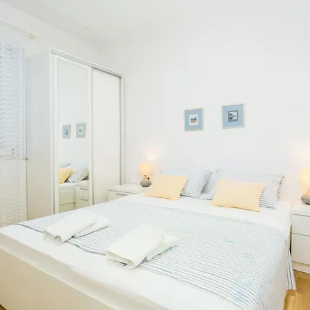 Appartement By The Sea Podgora, Makarska - 6846